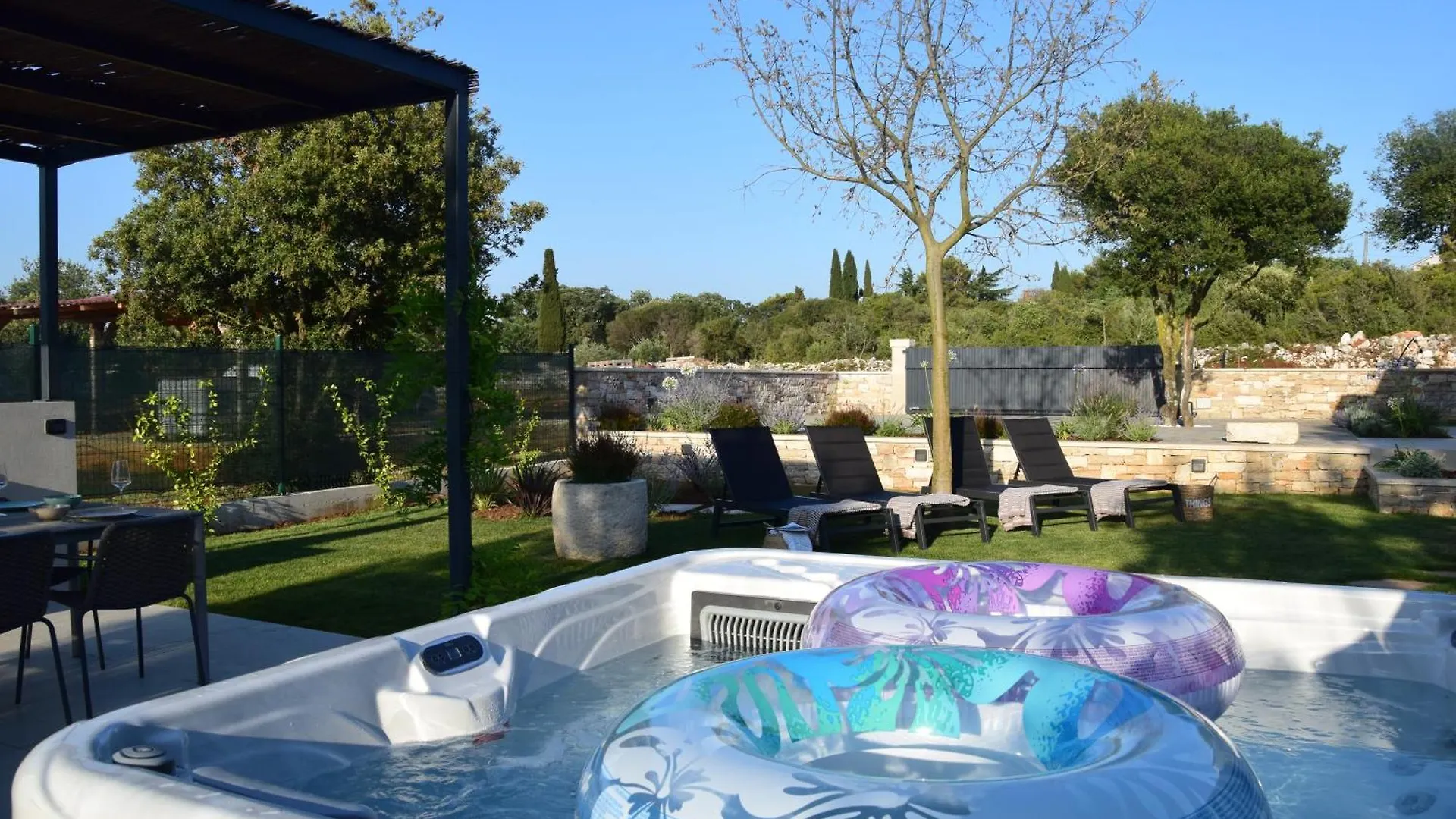 Holiday home Holiday House With Jacuzzi In Rovinj 2306