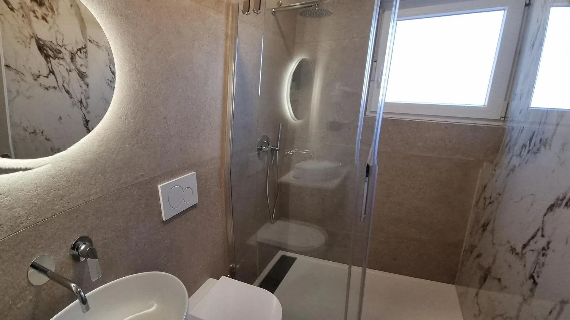 Holiday House With Jacuzzi In Rovinj 2306 Tatil Evi