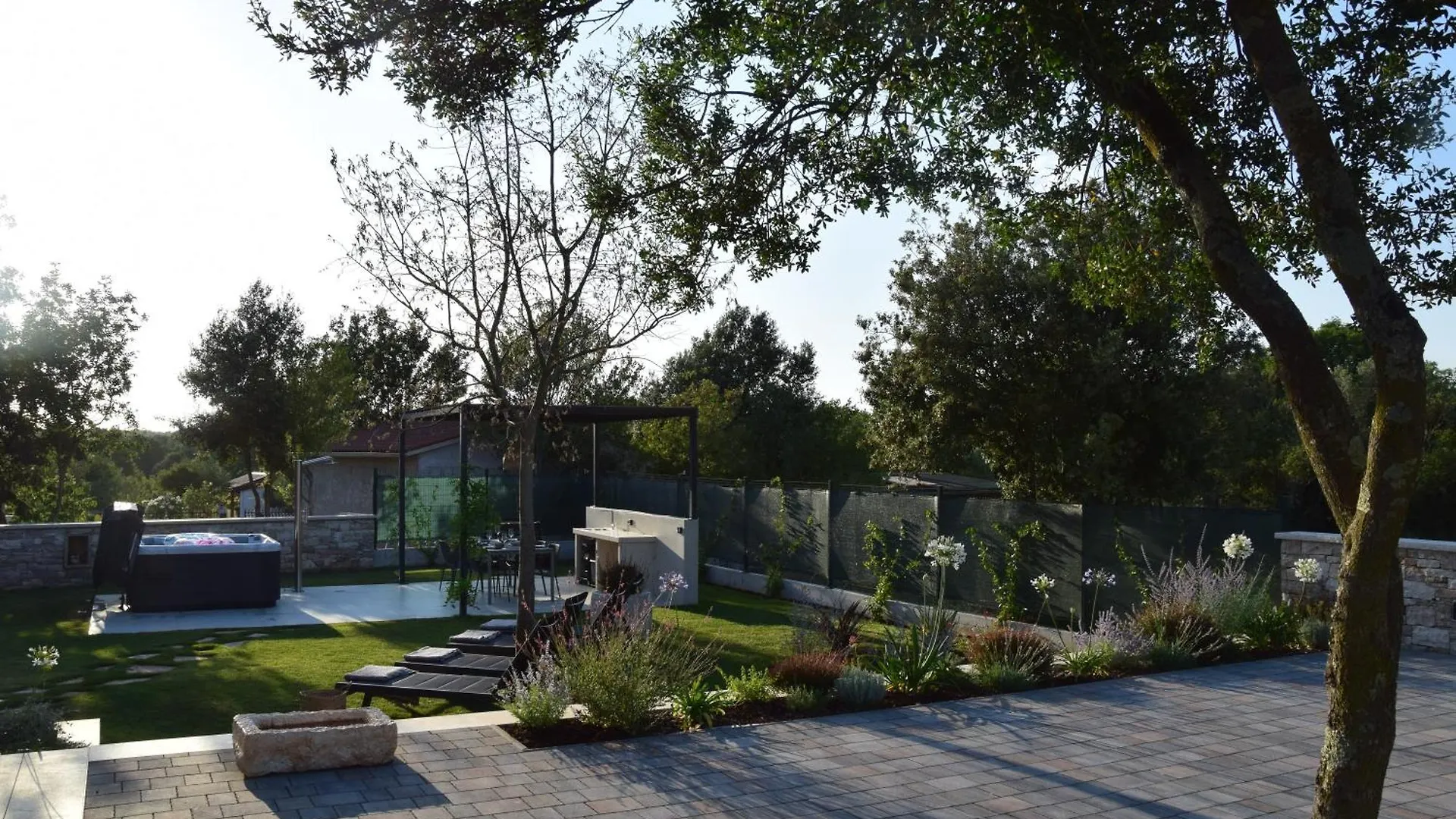 Holiday House With Jacuzzi In Rovinj 2306 0*,